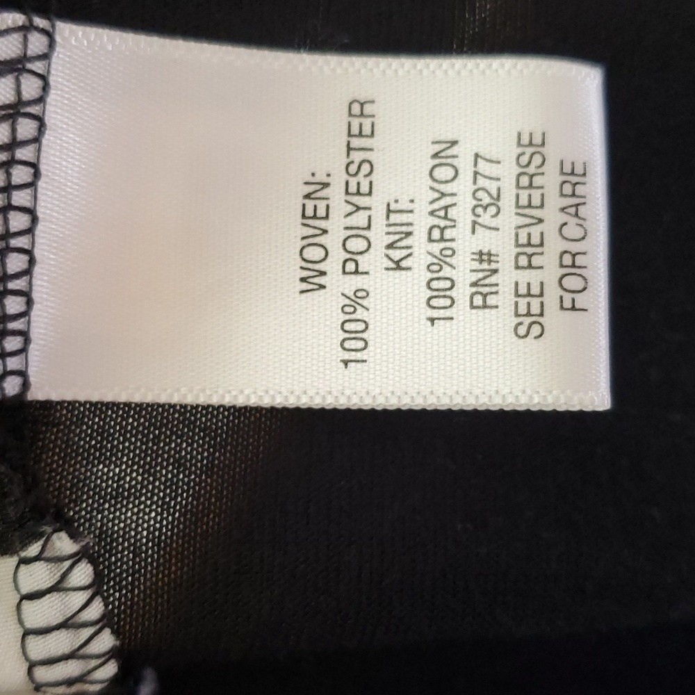 Apt. 9 Women's Black and White Striped Top sz m - Picture 3 of 3